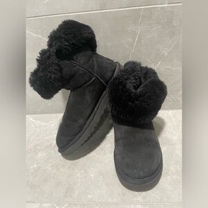 UGG Shoes Women’s Mini Fluff Plush Shearling Lined Ankle Boots - Black